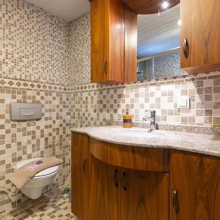 Lejlighed Large Duplex With Sea View