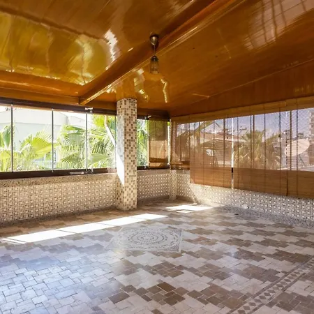 Large Duplex With Sea View