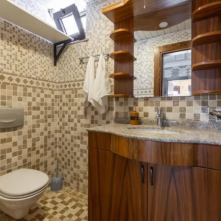 Lejlighed Large Duplex With Sea View