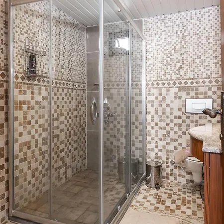 Large Duplex With Sea View