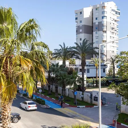 דירה Large Duplex With Sea View *