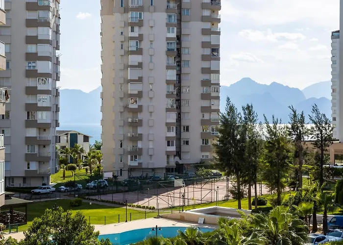 Large Duplex With Sea View אנטליה