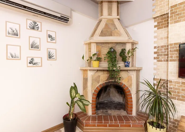 Large Duplex With Sea View דירה