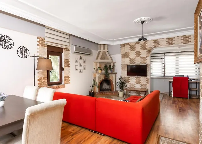 Large Duplex With Sea View דירה *