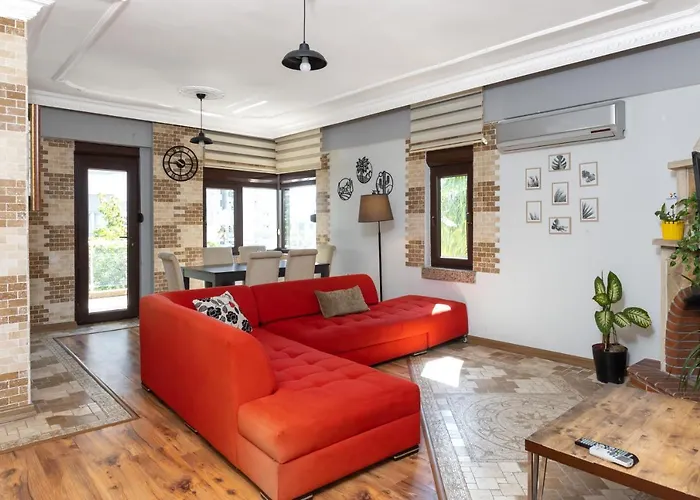 Large Duplex With Sea View אנטליה