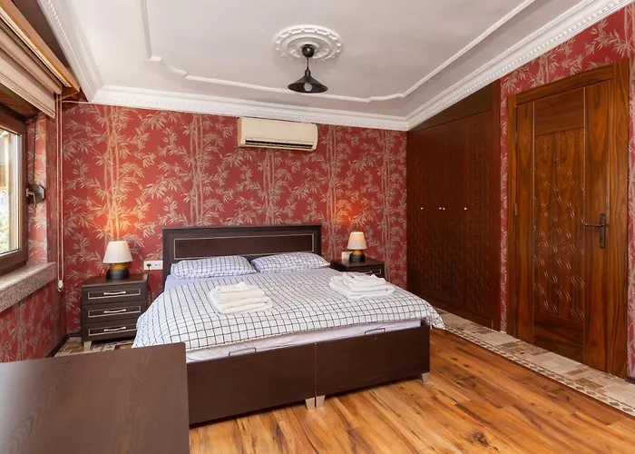 Large Duplex With Sea View