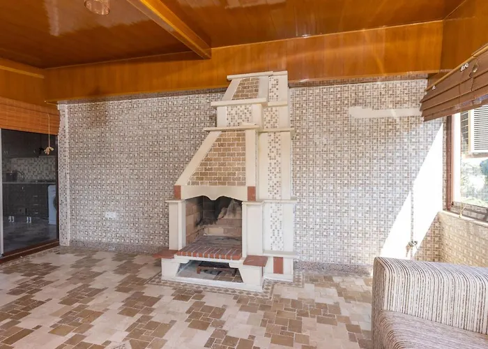 דירה Large Duplex With Sea View *