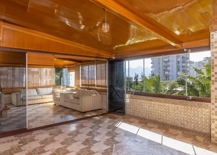 Large Duplex With Sea View Lägenhet