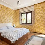 Large Duplex With Sea View